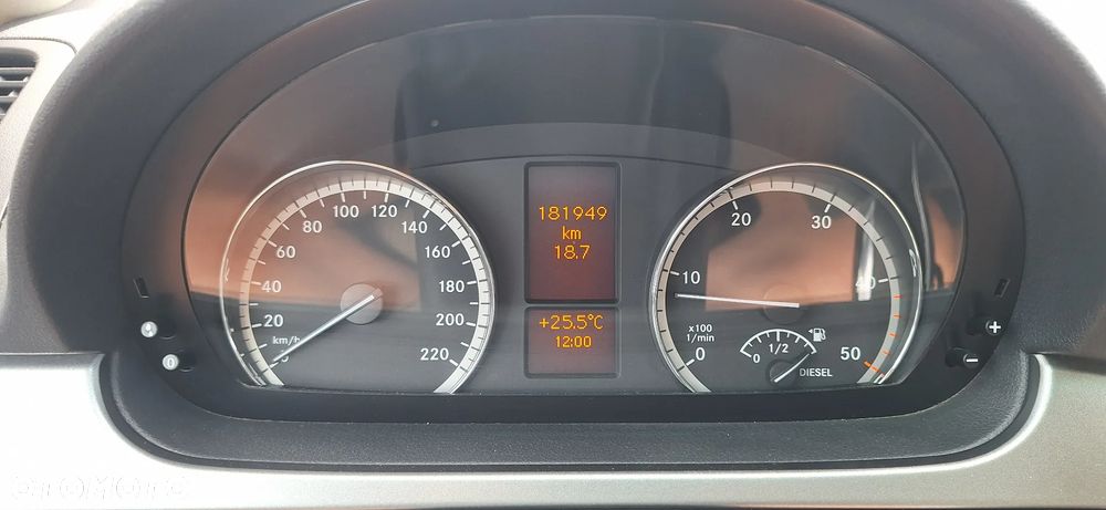 Mercedes-Benz Viano - 28