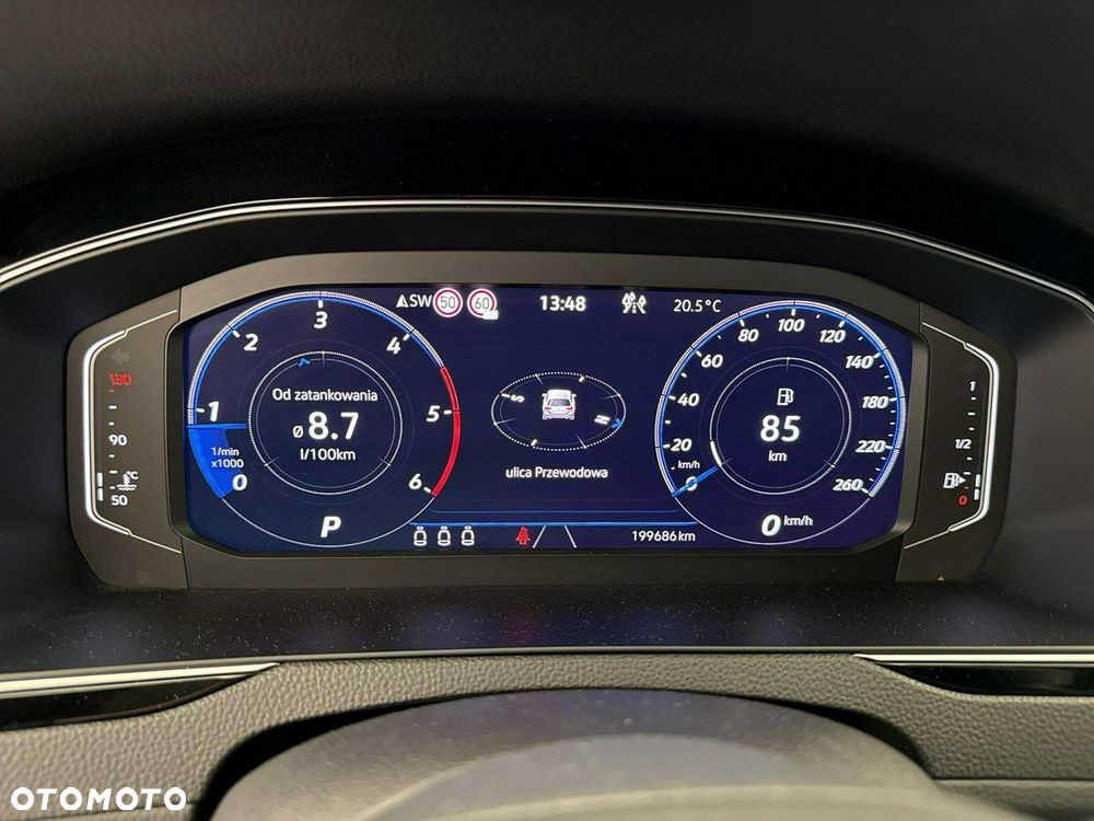 Volkswagen Passat - 16