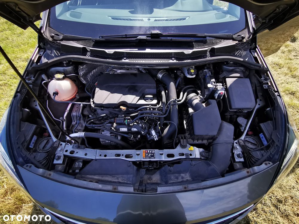 Opel Astra V 1.2 T Elegance S&S - 30