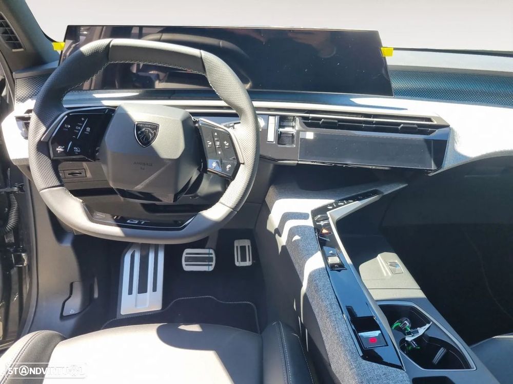 Peugeot E-3008 73 kWh GT - 10