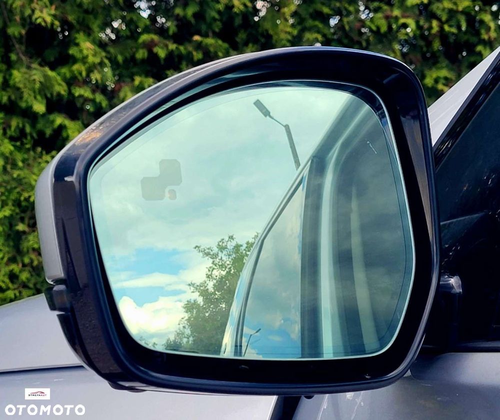 Land Rover Discovery Sport - 31