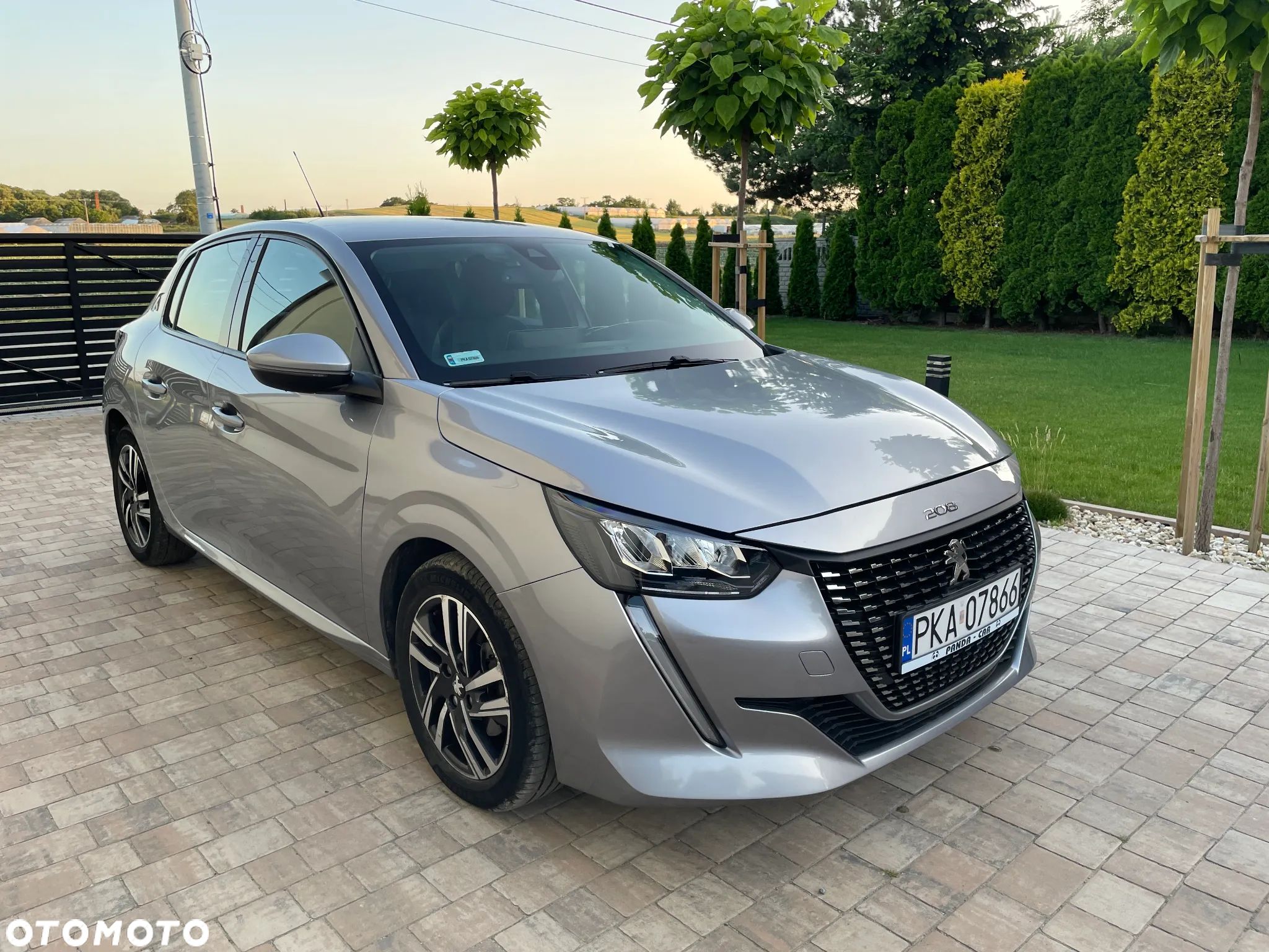 Peugeot 208 PureTech 100 EAT8 Allure Pack - 1