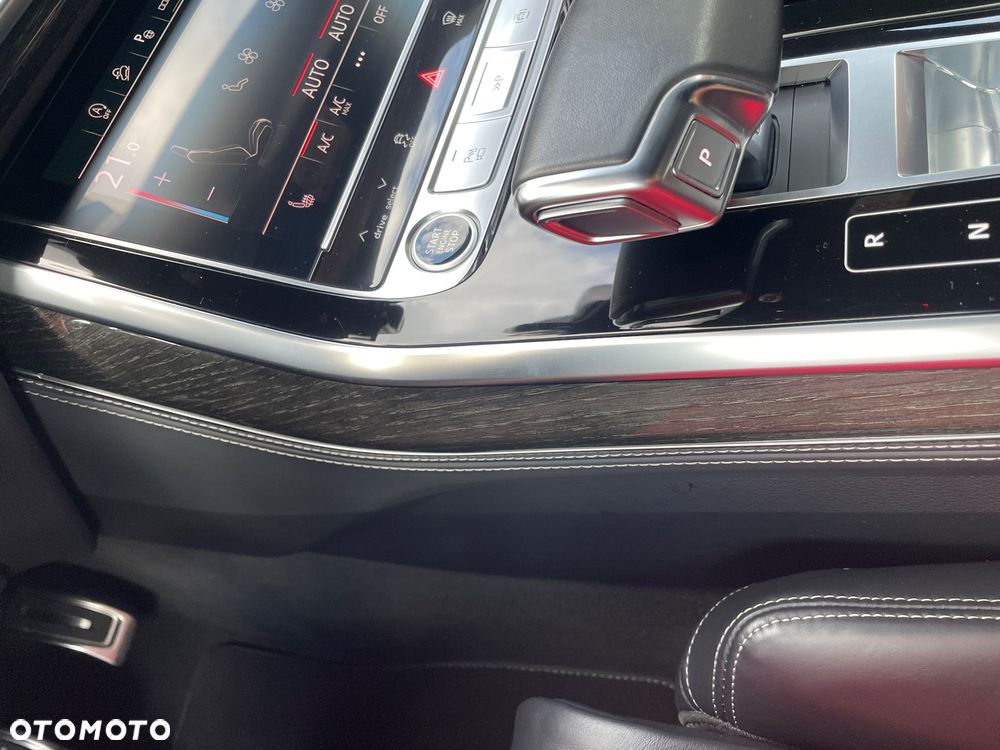 Audi Q8 55 TFSI mHEV Quattro Tiptronic - 13