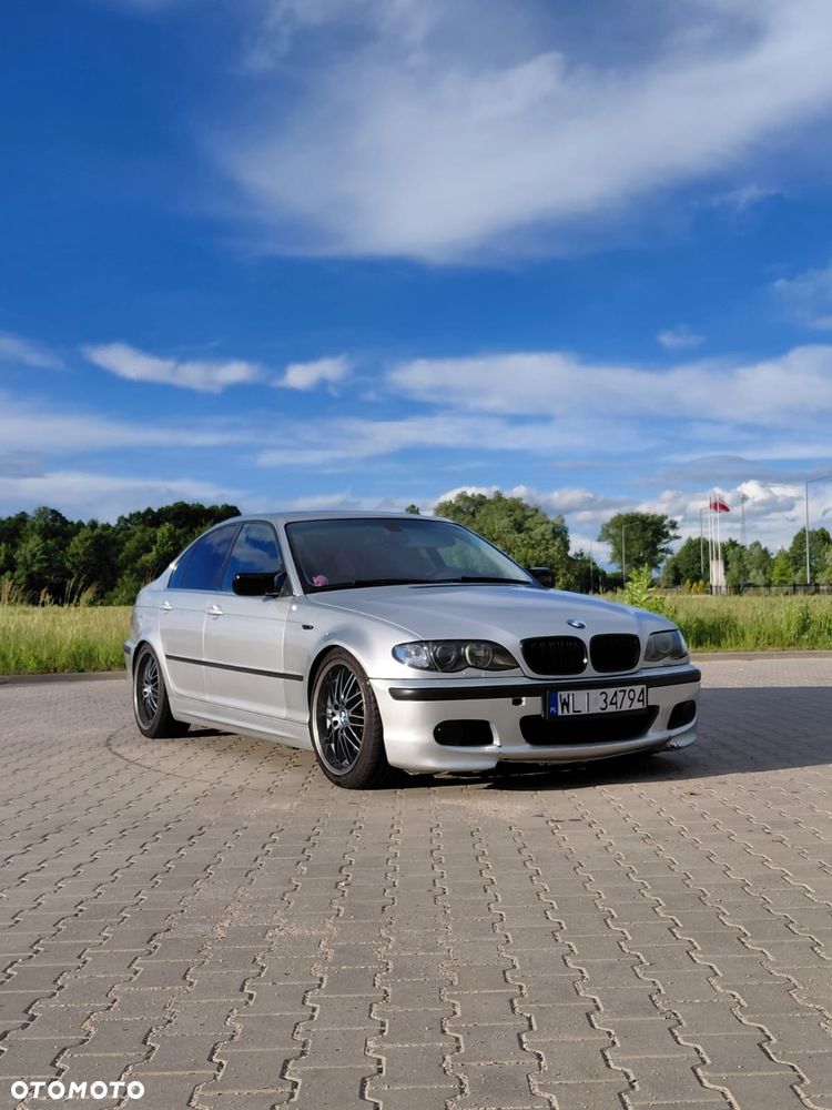 BMW 3 Series 2003 photo 2