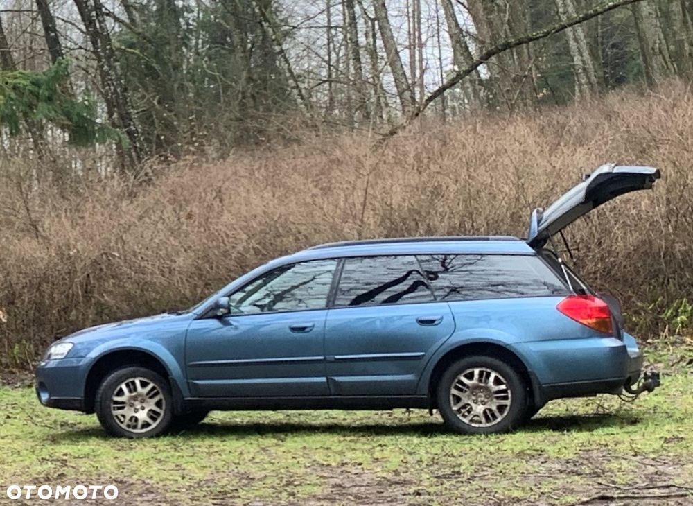 Subaru Outback 2.5 - 8