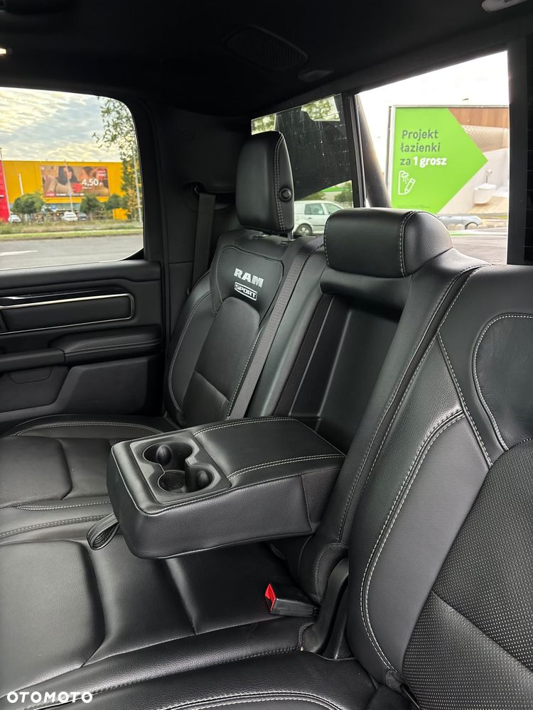 Dodge RAM 5.7 4x4 - 19