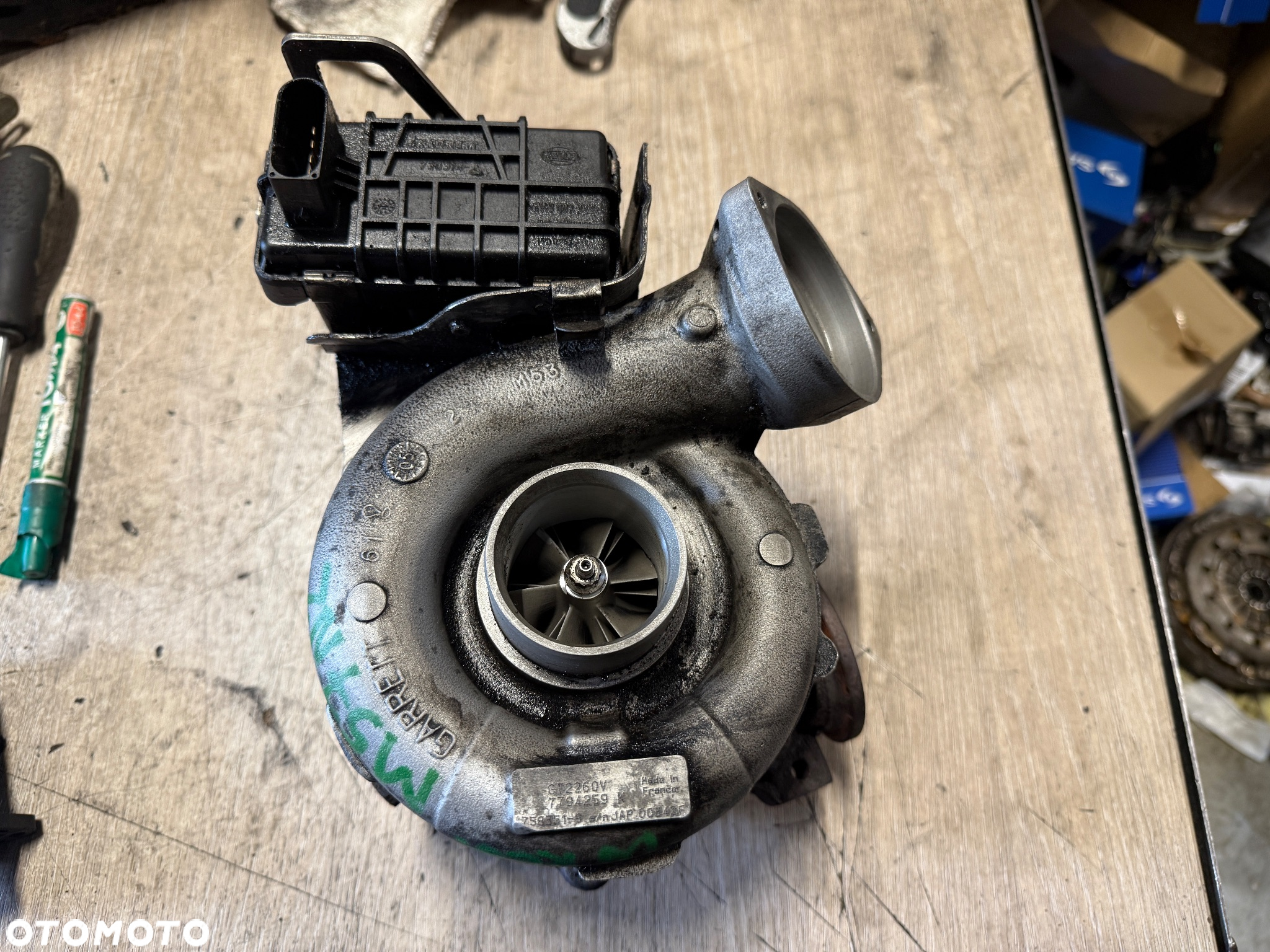 Turbo Gt2260v do regeneracji puszczała olej m57n2 na opaski - 2