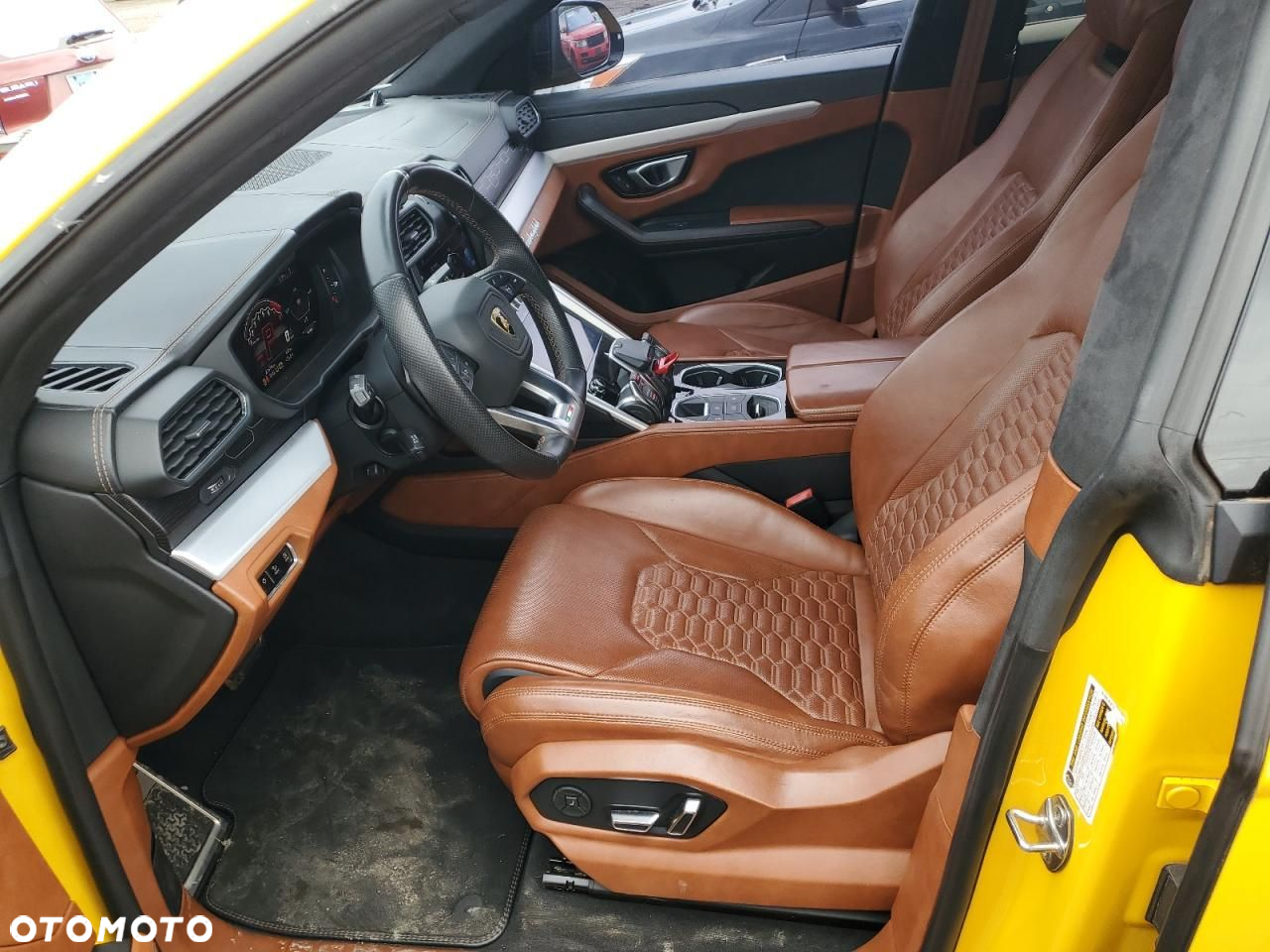 Lamborghini Urus Standard - 7