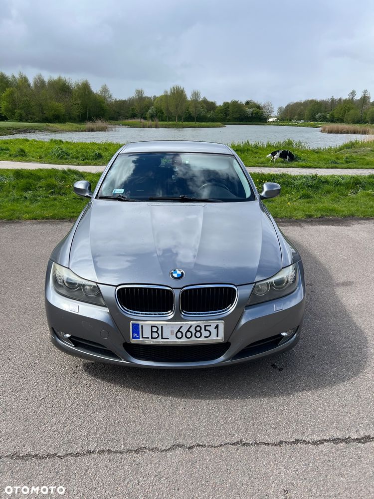 BMW Seria 3 318i - 1