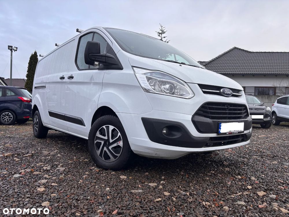 Ford TRANSIT CUSTOM - 1