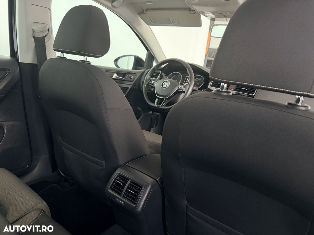 Volkswagen Golf 1.0 TSI BlueMotion DSG Trendline - 32
