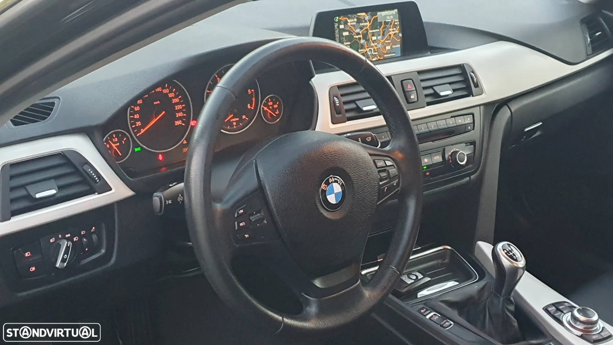 BMW 318 d Line Luxury - 19
