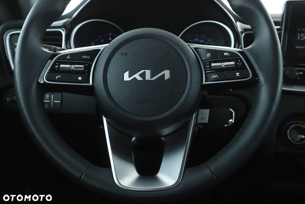 Kia XCeed - 13