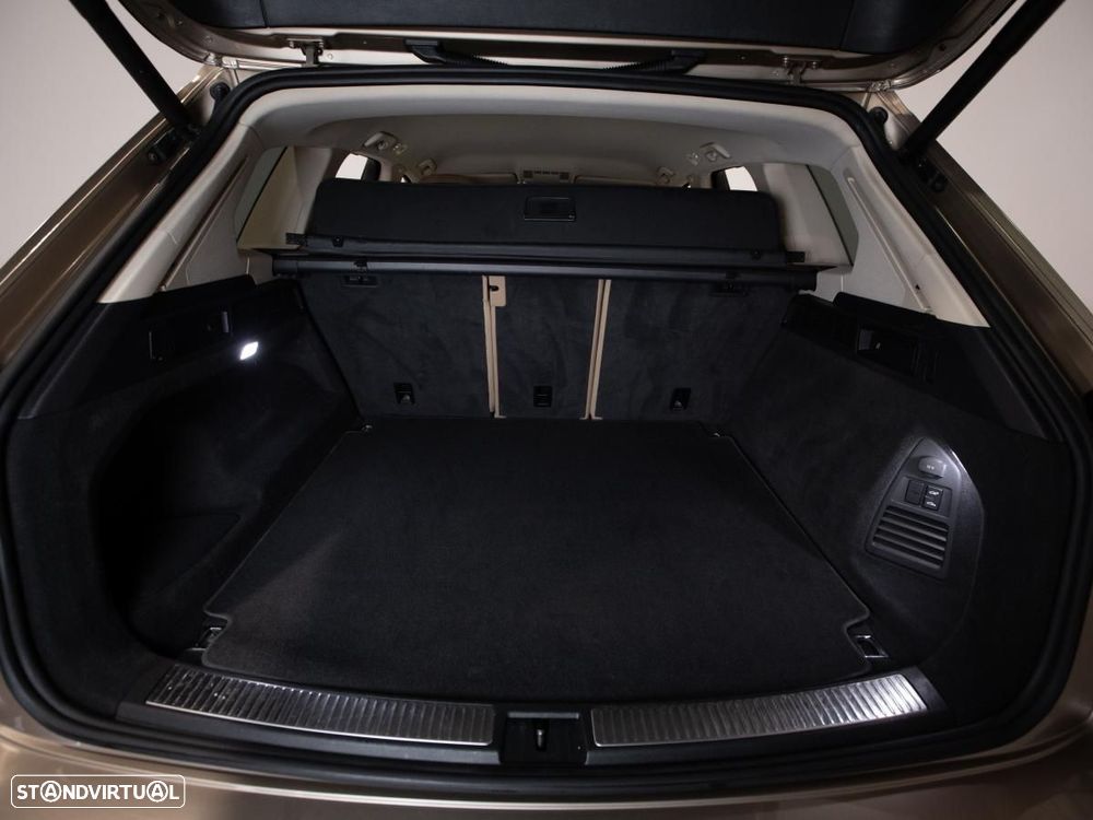 VW Touareg 3.0 TDI V6 Elegance Plus - 14