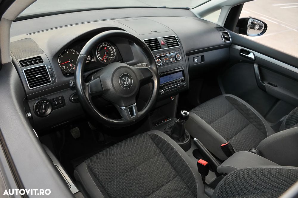 Volkswagen Touran 1.6 TDI DPF Highline - 18