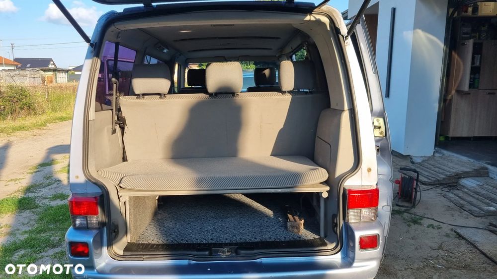 Volkswagen Multivan Standard - 12