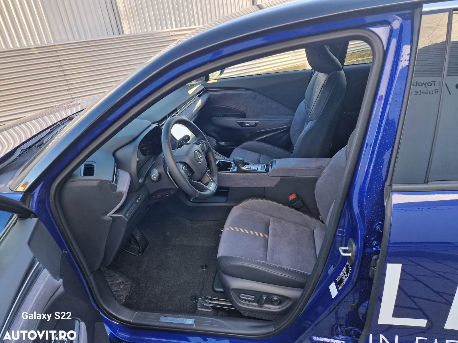 Lexus LBX 1.5 HEV 4x2 CVT Cool - 8