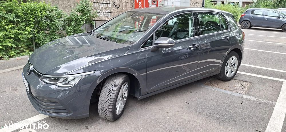 Volkswagen Golf - 1