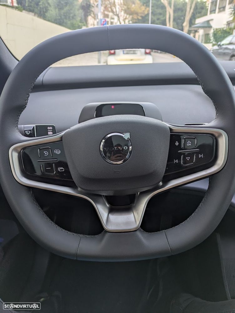 Volvo EX30 Single Motor Extended Range RWD Ultra - 20