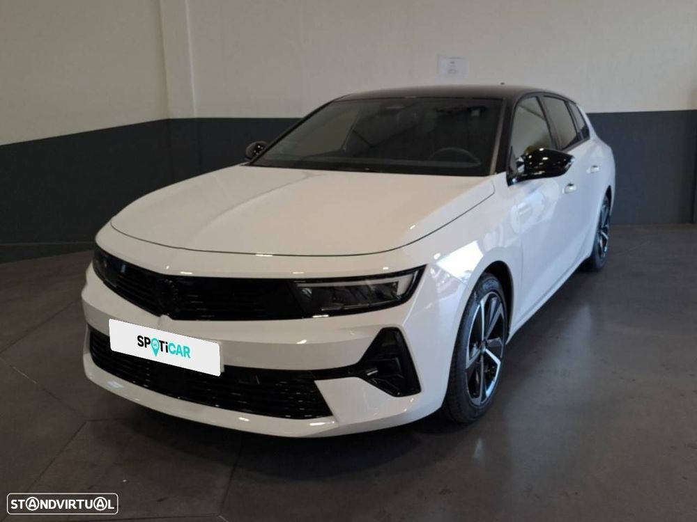 Opel Astra Sports Tourer - 1