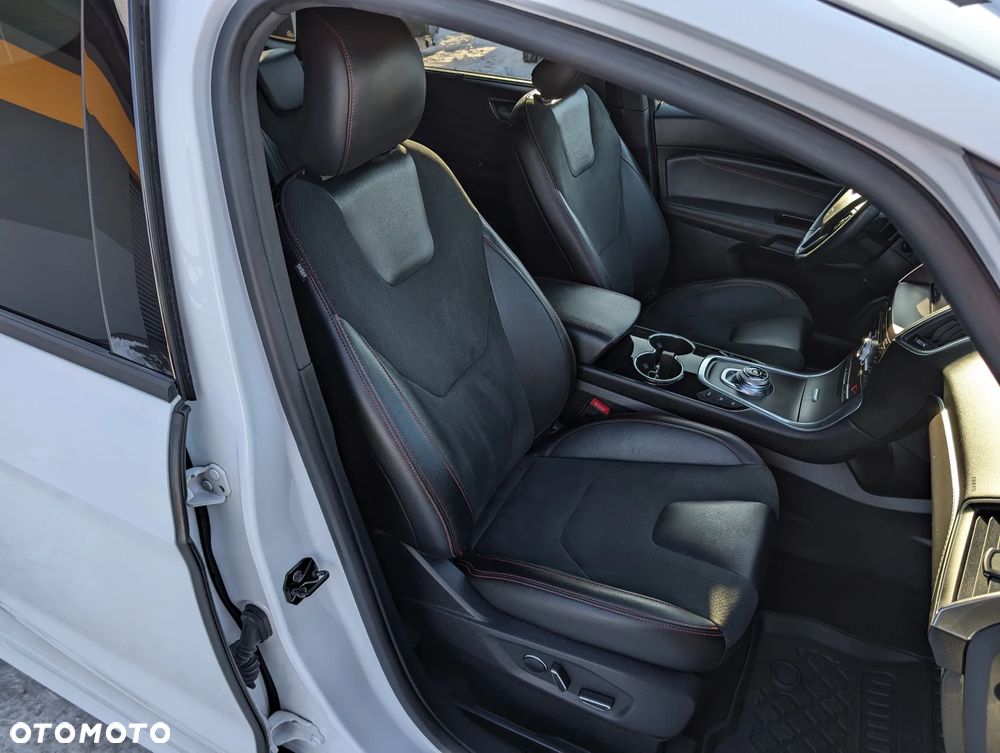 Ford S-Max 2.0 EcoBlue Twin-Turbo ST-Line - 30