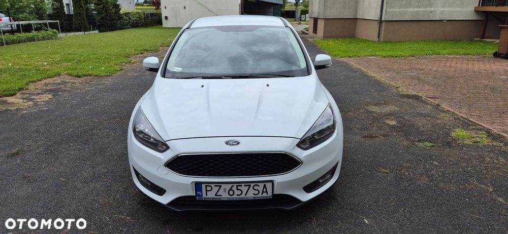 Ford Focus 1.5 EcoBoost SYNC Edition ASS - 2