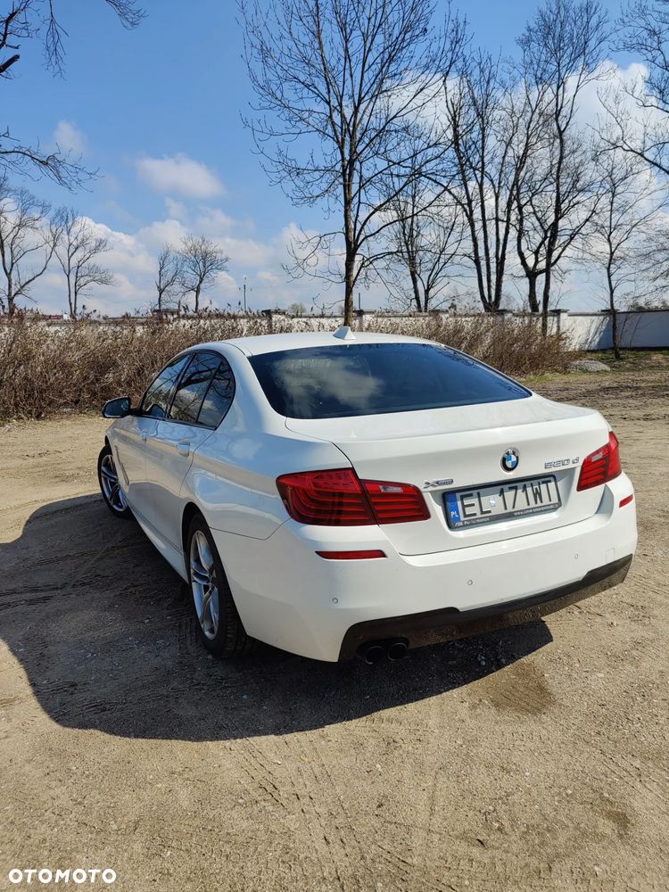 BMW Seria 5 520d xDrive Luxury Line - 4
