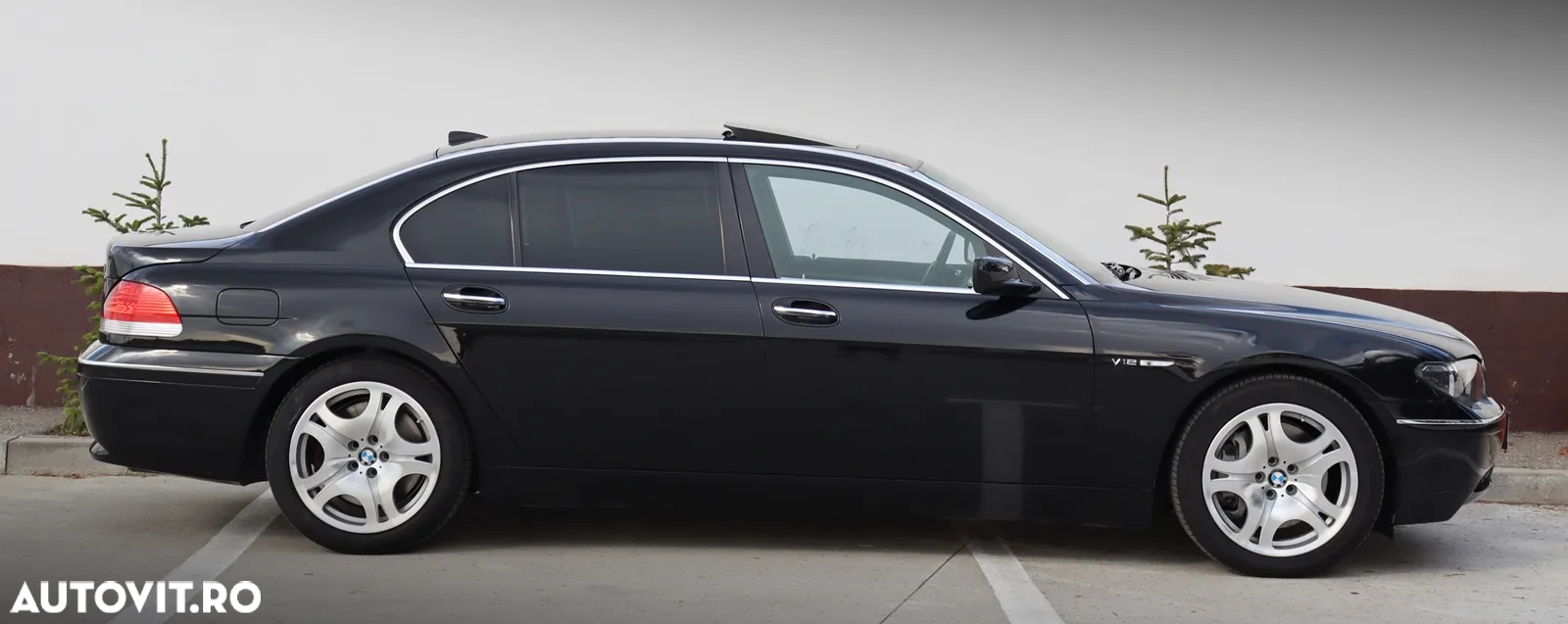 BMW Seria 7 760i A - 10