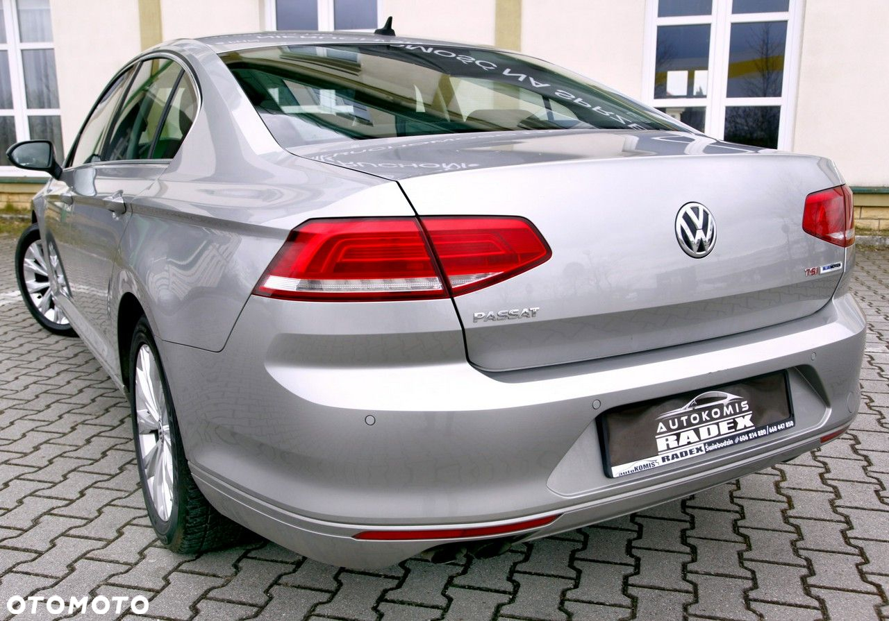 Volkswagen Passat 1.8 TSI BMT Comfortline - 24