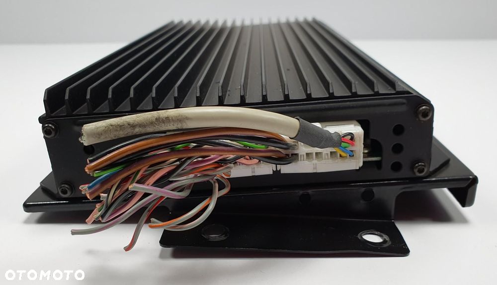 WZMACNIACZ HARMAN KARDON AUDIO JAGUAR XJR X300 - 2