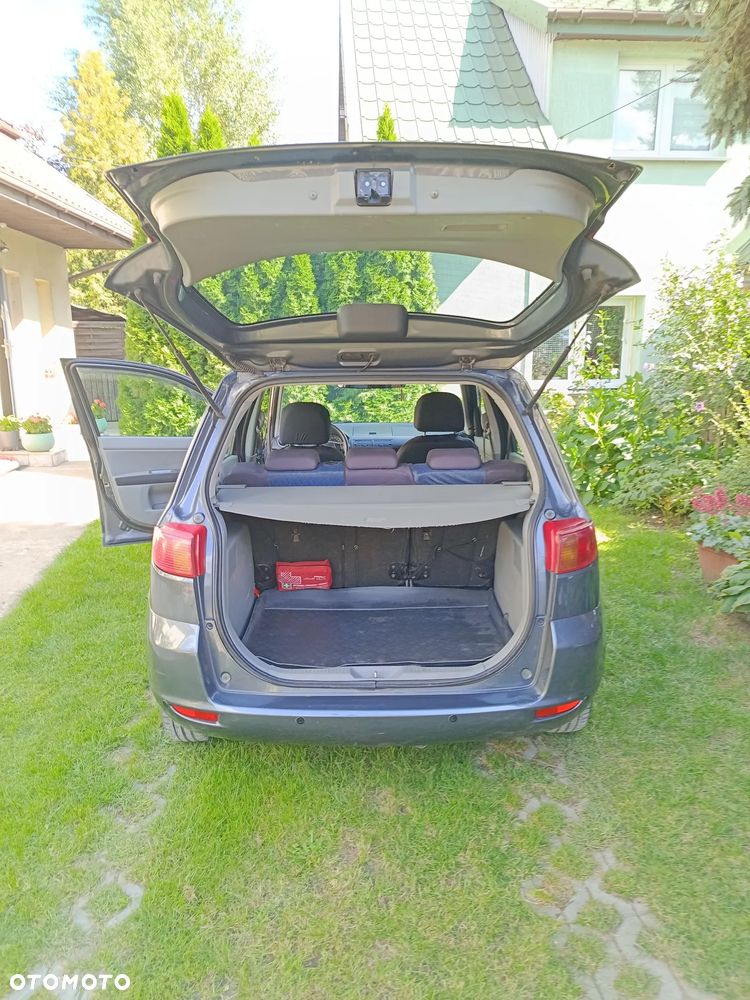 Mazda 2 - 6