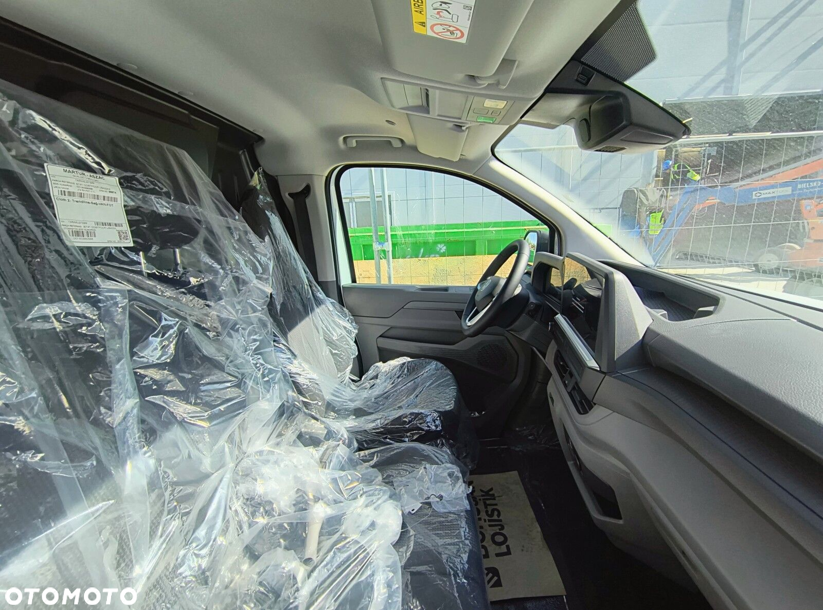 Volkswagen Transporter Transporter Furgon silnik: 2,0 l TDI 4MO 150 KM / skrzynia biegów: 8-biegowa automatyczna 4MOTION rozstaw osi: 3500 mm - 6