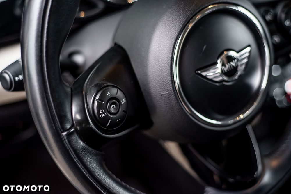 MINI Cooper Standard - 14