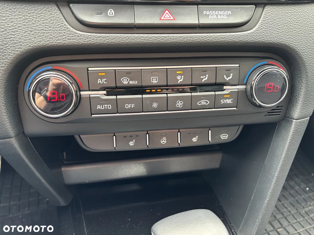 Kia Ceed 1.5 T-GDI L Business Line DCT - 14