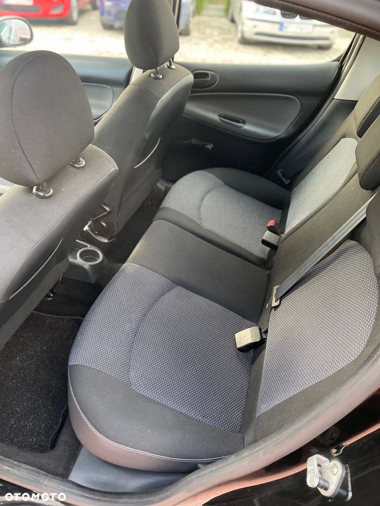Peugeot 206 plus - 12