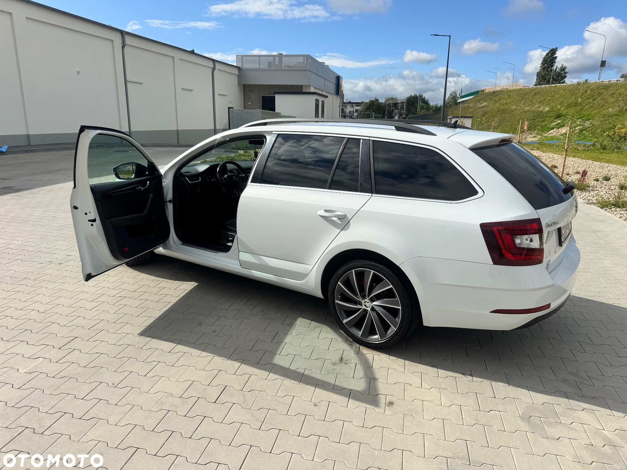 Skoda Octavia 2.0 TDI L&K - 25