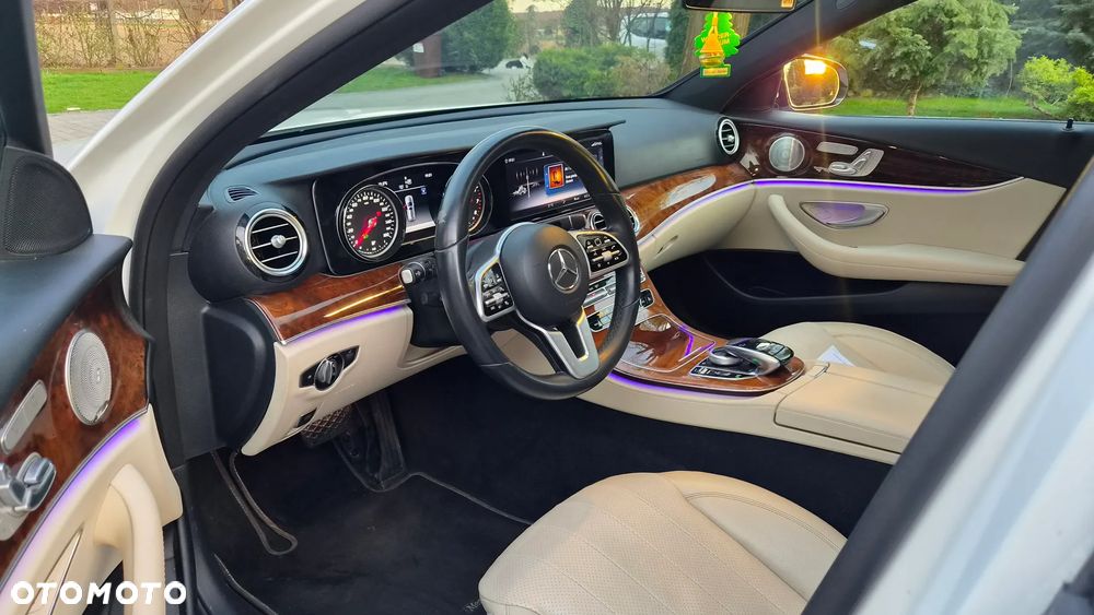 Mercedes-Benz Klasa E - 22
