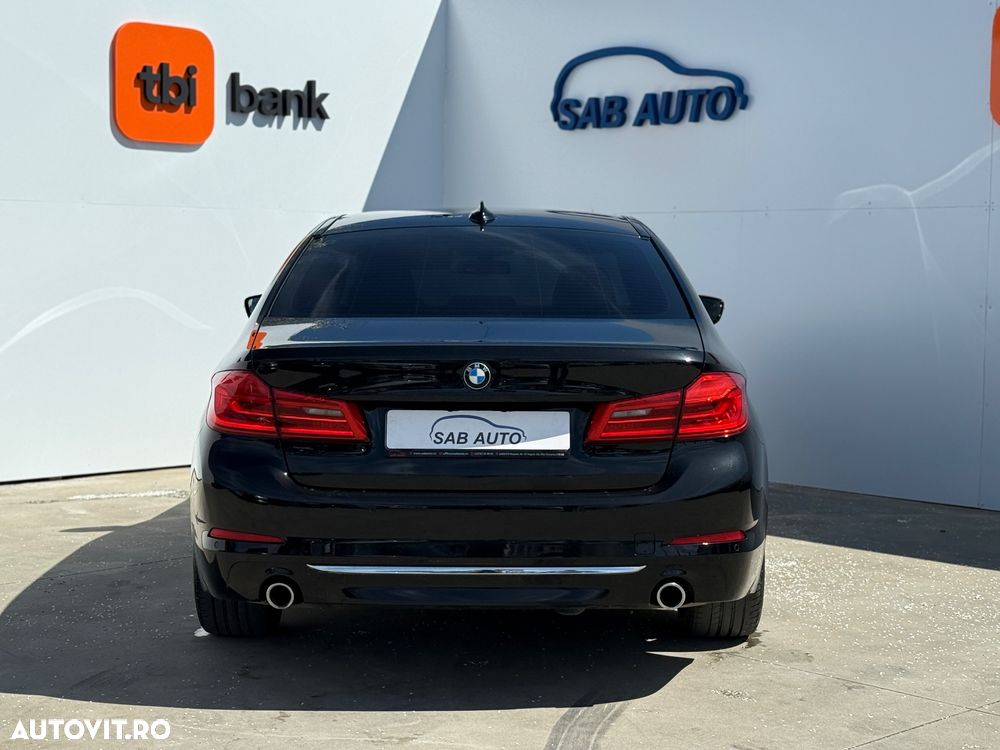 BMW Seria 5 520d Aut. Luxury Line - 27