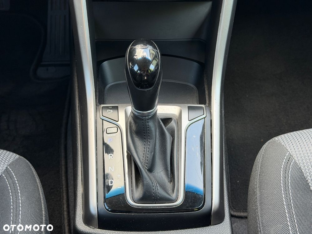 Hyundai i30 Kombi 1.6 GDi DCT Premium - 24