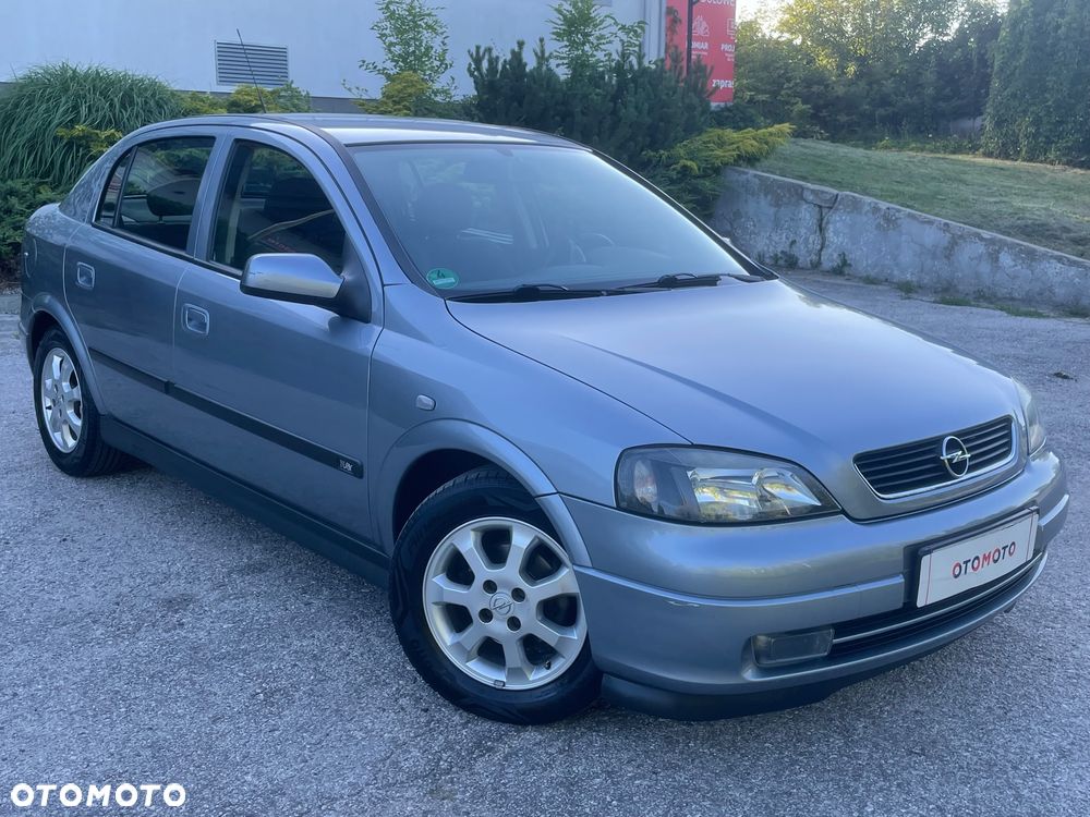 Opel Astra 1.6 Njoy - 3