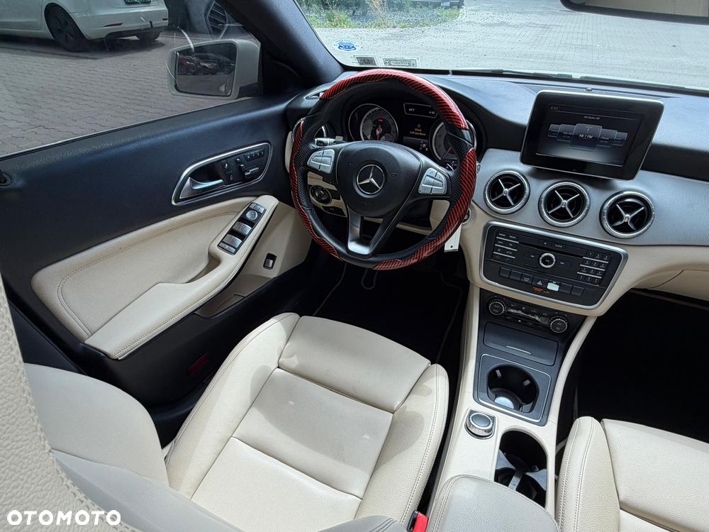 Mercedes-Benz CLA 250 7G-DCT AMG Line - 21