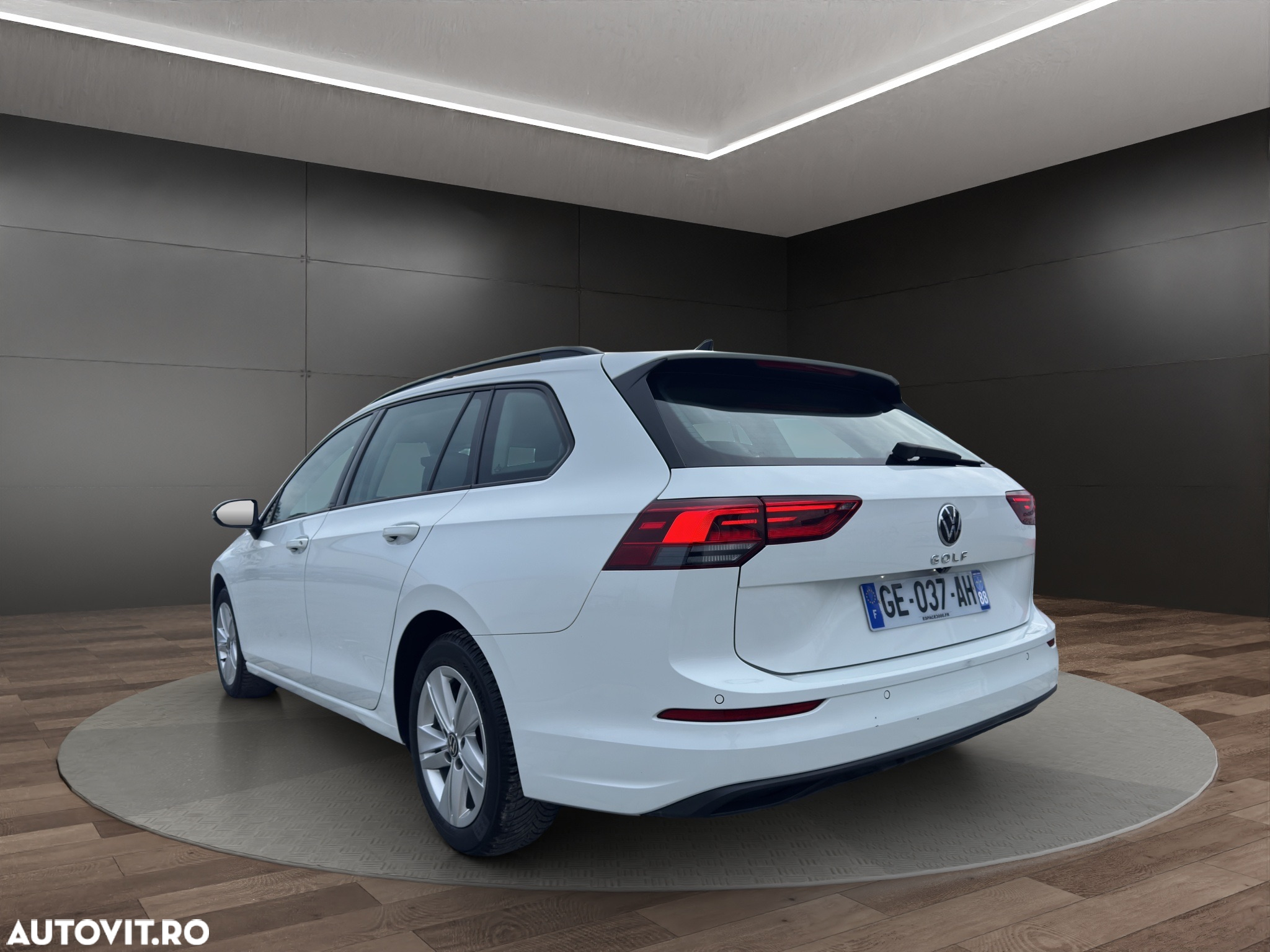Volkswagen Golf 2.0 TDI DSG Life - 4