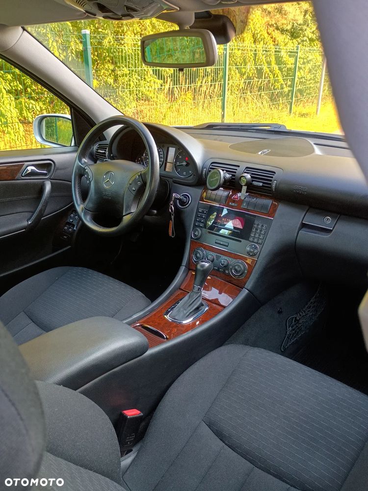 Mercedes-Benz Klasa C 180 Kompressor Automatik Elegance - 30