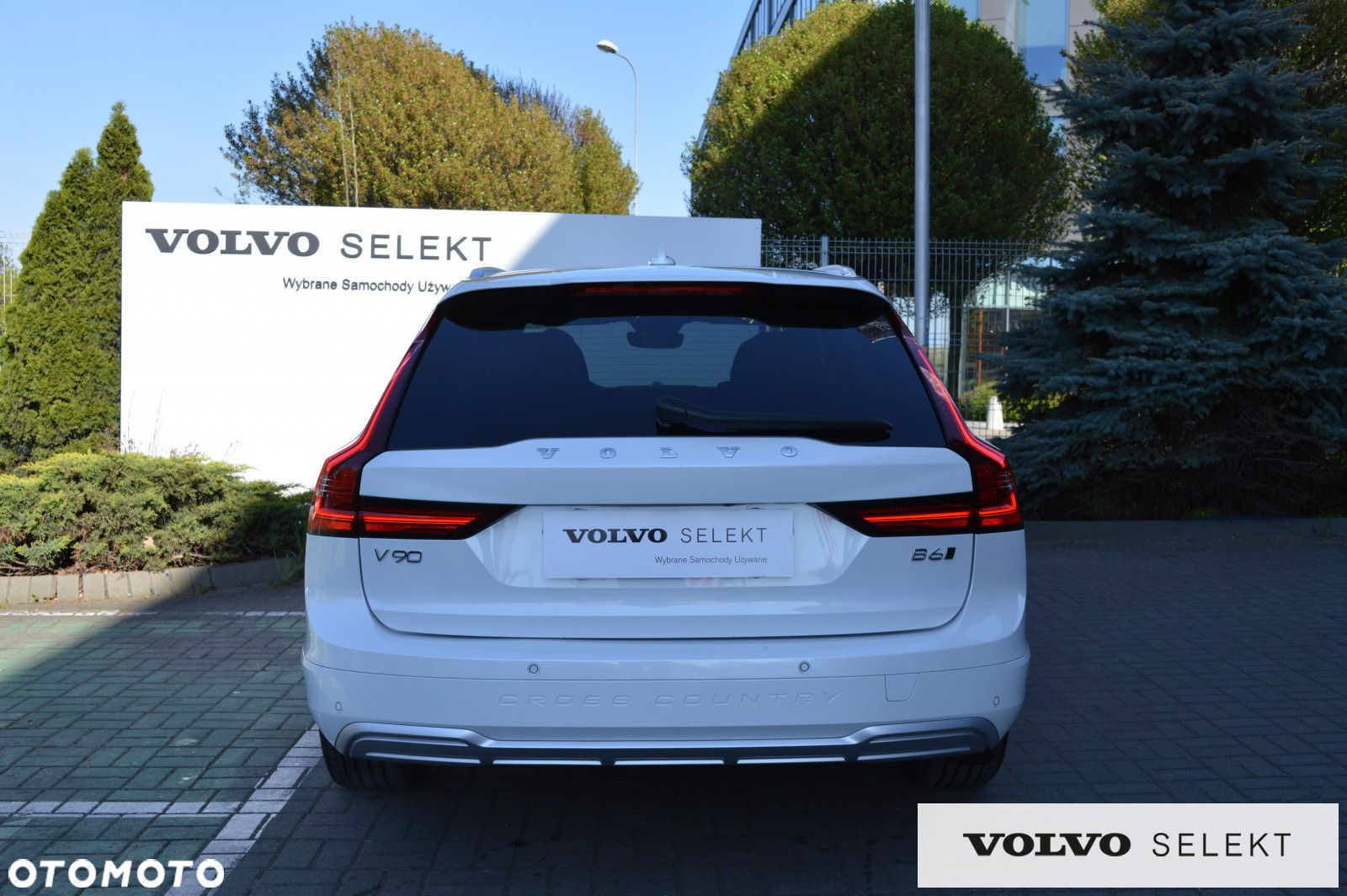 Volvo V90 Cross Country - 9