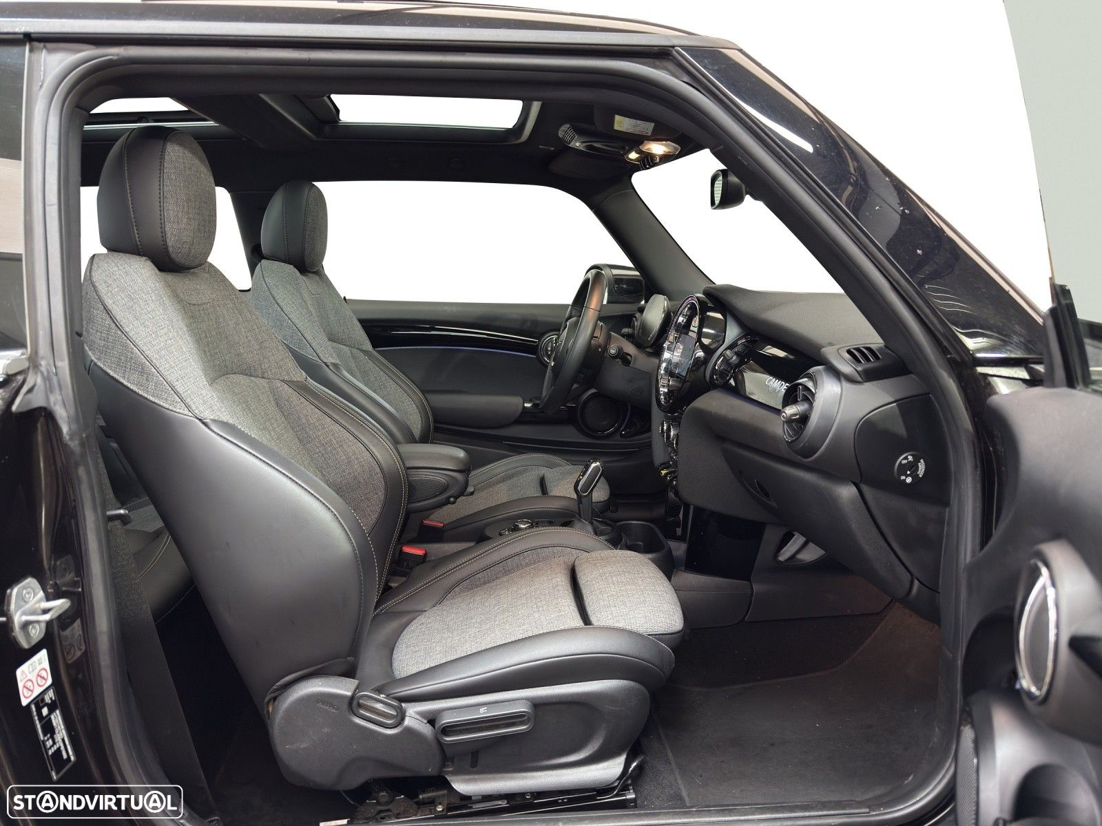 MINI 3 Portas Cooper SE Camden Edition - 14