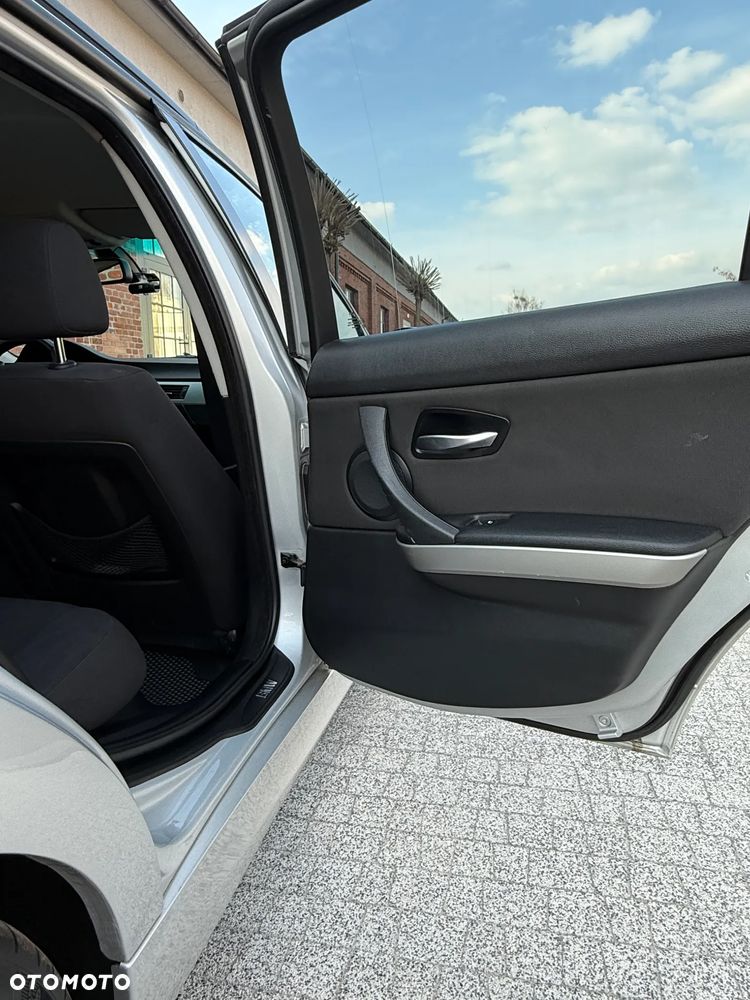 BMW Seria 3 320d DPF - 18