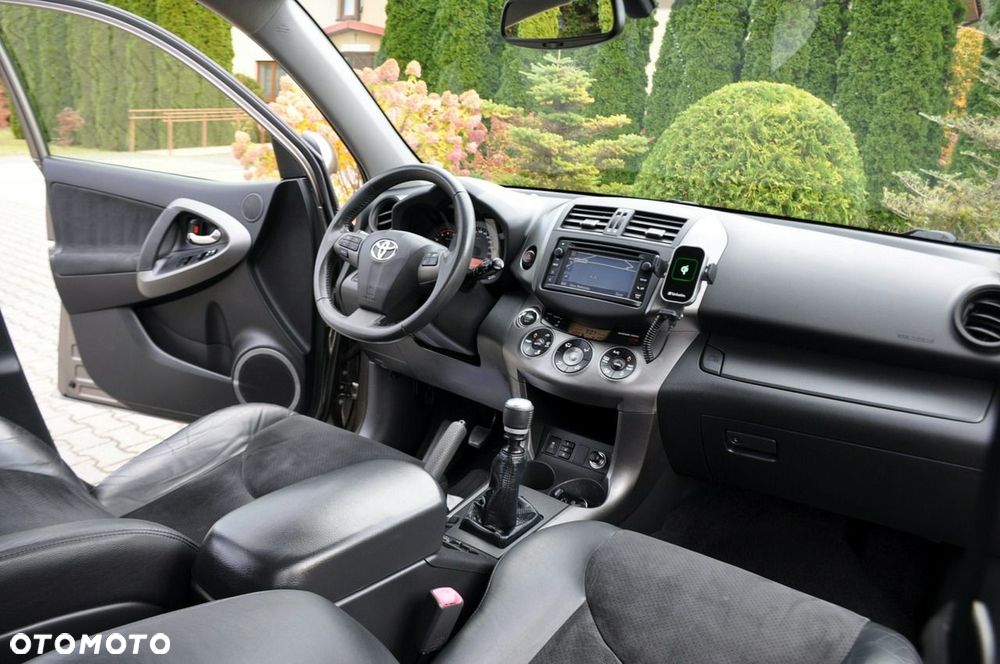 Toyota RAV4 - 25