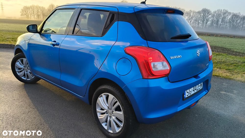 Suzuki Swift 1.2 Premium Plus - 4