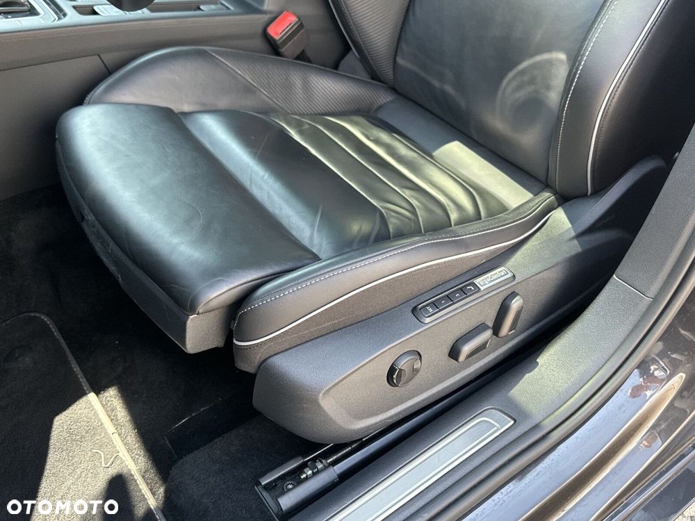 Volkswagen Arteon 2.0 TDI 4Motion R-Line DSG - 15