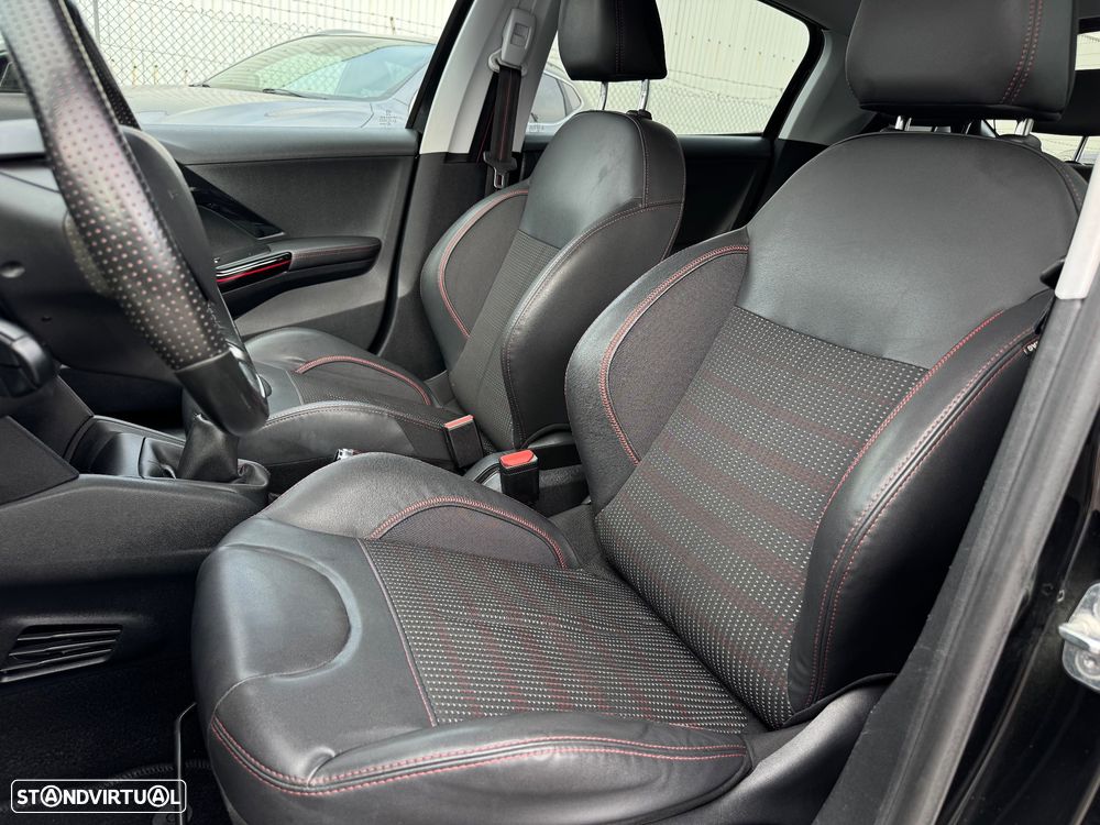 Peugeot 208 1.2 PureTech GT Line - 23
